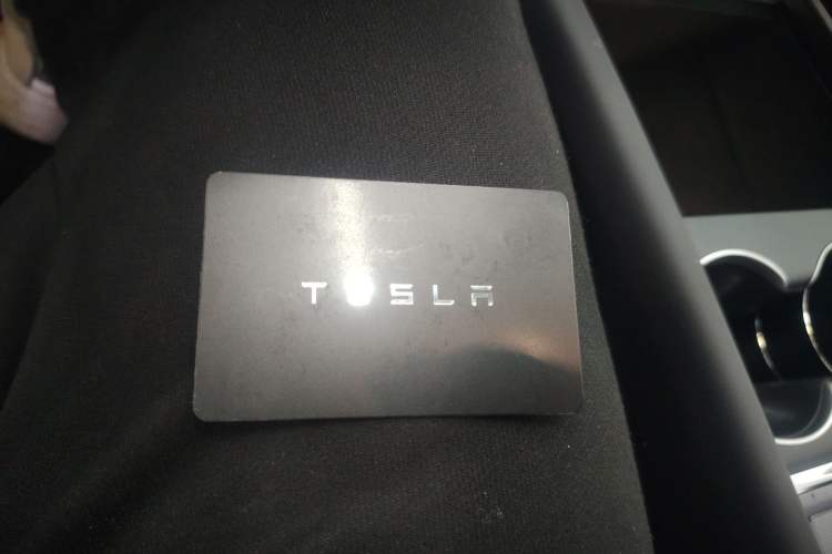 Used Tesla Model Y 2025 Rear-Wheel-Drive Version
