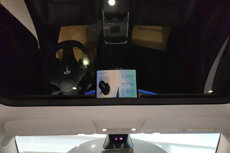 Used Tesla Model Y 2024 Rear-Wheel-Drive Version
