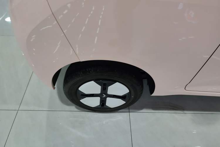 Used Wuling Hongguang MINIEV 2024 3rd Generation 215km Advanced Version
