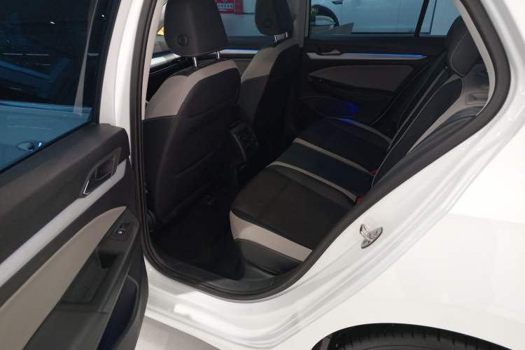 Used Volkswagen Golf 2023 Facelift 280TSI DSG Pro
