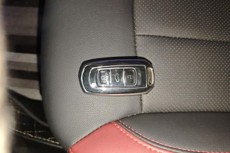 Used Geely Auto Vision X3 2021 PRO 1.5L CVT Deluxe Model
