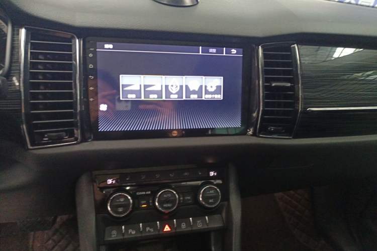 Used Skoda Kodiaq 2017 TSI330 7-Seater Two-Wheel-Drive Luxury Tech Edition