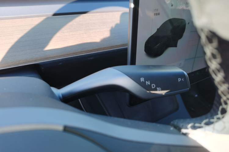 Used Tesla Model Y 2021 Standard Range Rear-Wheel Drive Version
