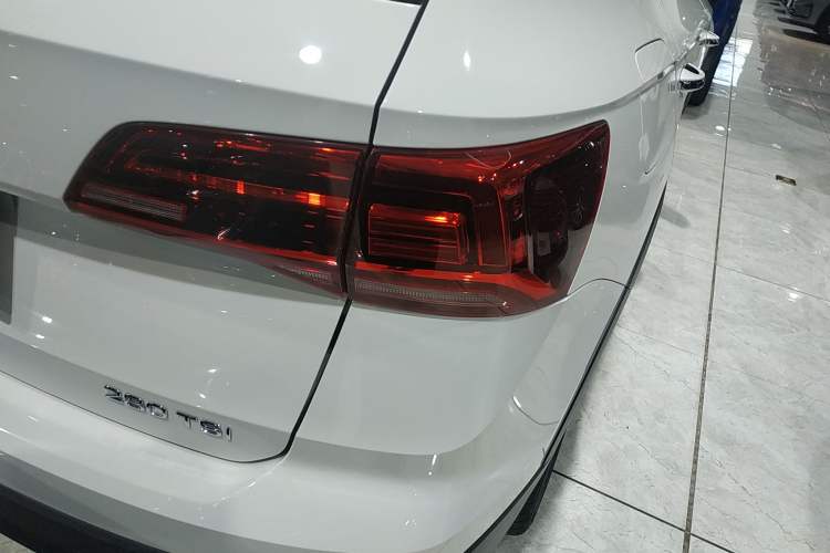 Used Volkswagen Tharu 2022 280TSI Two-Wheel-Drive Luxury Edition