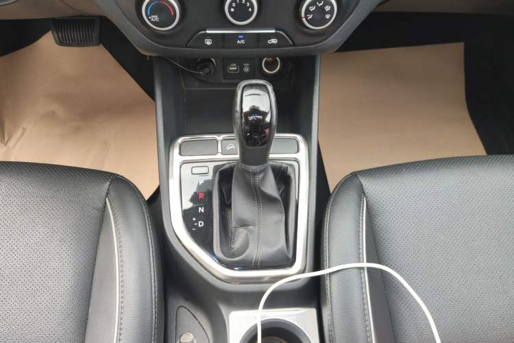 Used Hyundai ix25 2015 1.6L Automatic Two-Wheel Drive Smart GLS Trim
