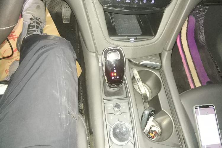 Used Cadillac XT6 2021 2.0T Six-Seater Four-Wheel-Drive Luxury Version
