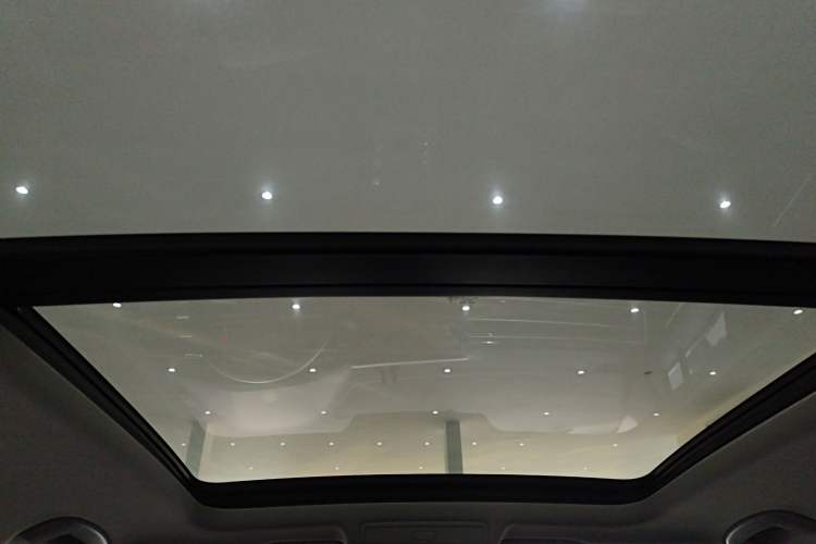 Used Volkswagen Tiguan L 2024 300TSI Automatic Two-Wheel Drive Smart Edition