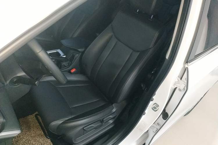 Used Wuling Jiachen 2022 1.5T Manual Light Enjoyment Dynamic Version
