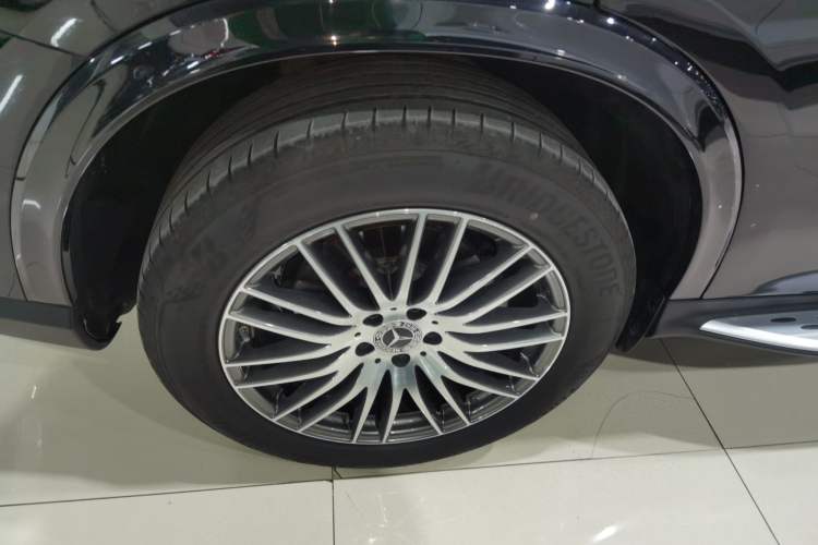 Used Mercedes-Benz GLC 2024 Refreshed GLC 300 L 4MATIC Dynamic Version 5 Seats
