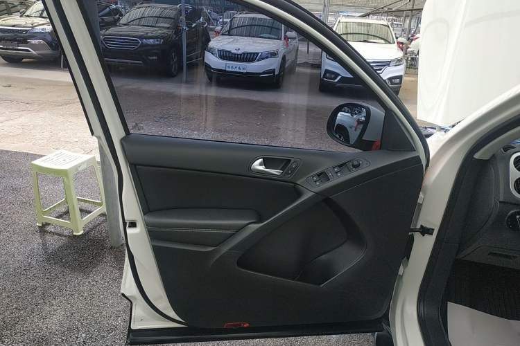 Used Volkswagen Tiguan 2016 280TSI Automatic Two-Wheel-Drive Silk Road Style Edition
