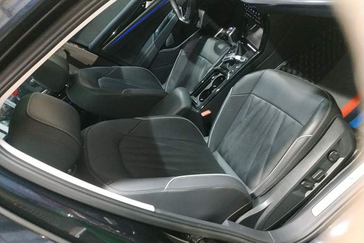 Used Volkswagen Passat 2022 330TSI Luxury Edition
