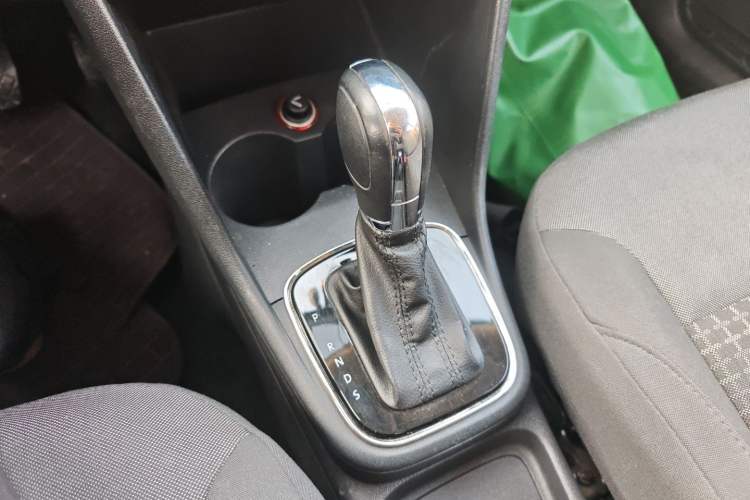 Used Volkswagen Polo 2016 1.6L Automatic Comfort Model