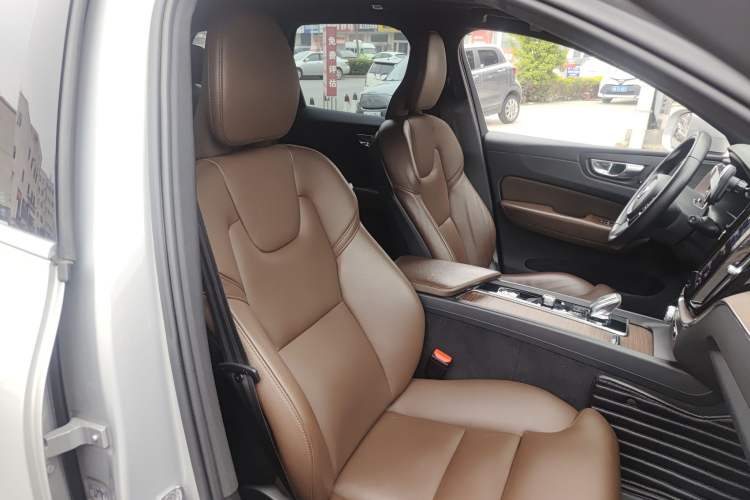 Used Volvo XC60 2022 B5 4x4 Zhiya Luxury Edition