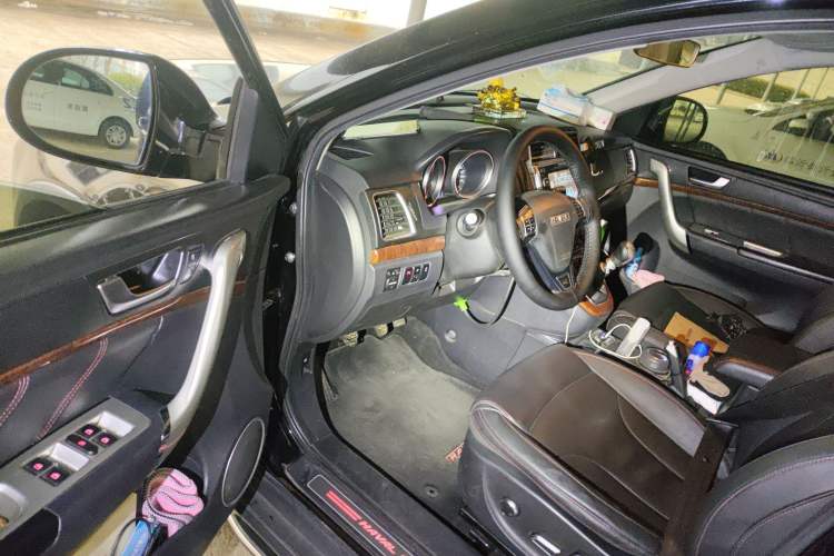 Used Haval H6 2015 Revised Version Sport Edition 1.5T Manual Transmission Two-Wheel Drive Elite Grade