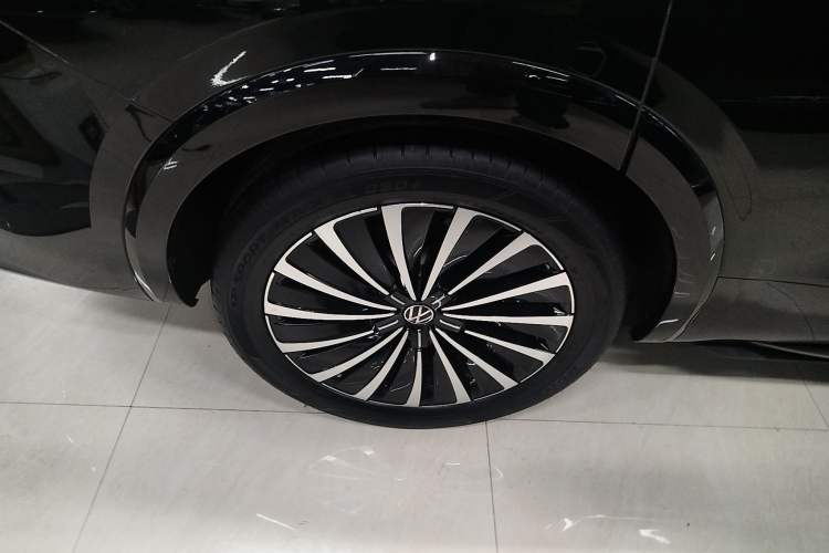 Used Volkswagen Viloran 2023 380TSI Prestige Edition