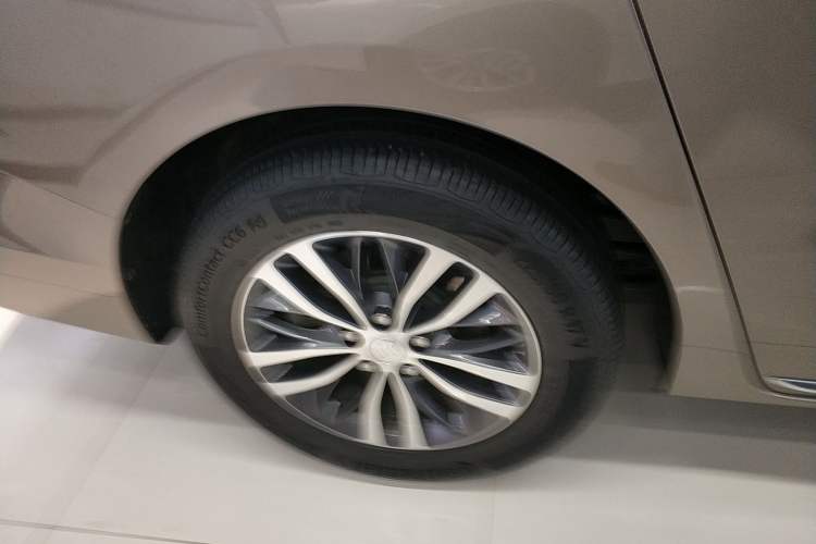 Used Buick GL8 2023 ES Lu Zun Comfort Model