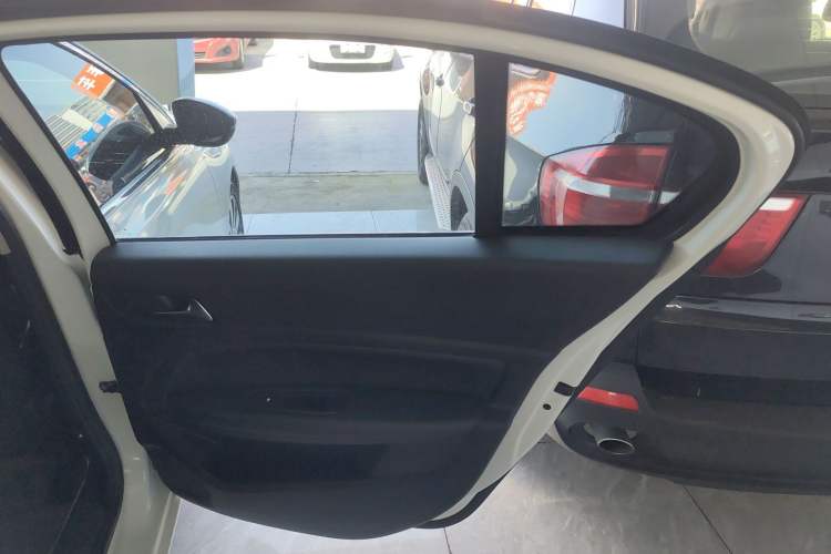 Used Peugeot 408 2014 1.8L Automatic Luxury Edition
