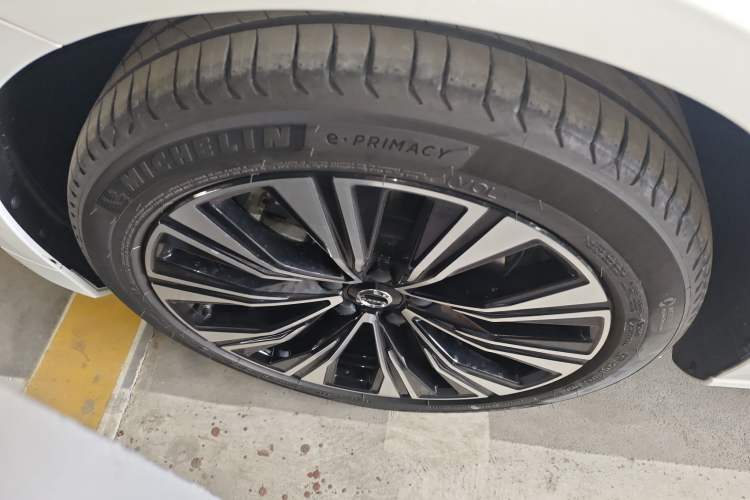 Used Volvo S60 2025 B4 Zhiyuan Luxury Edition
