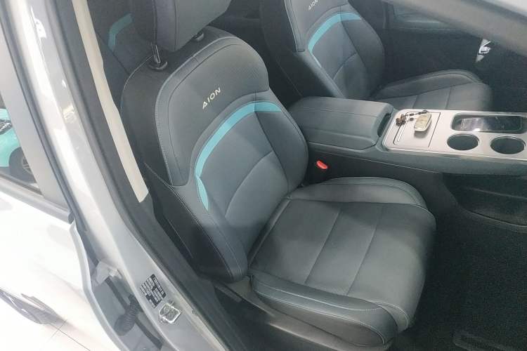 Used AION Y 2023 Younger Star Edition
