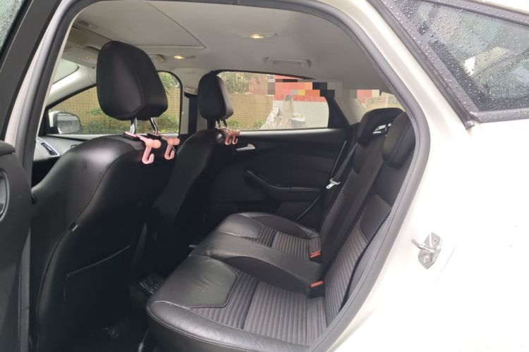 Used Ford Focus 2015 Hatchback 1.6L Automatic Fashion Edition
