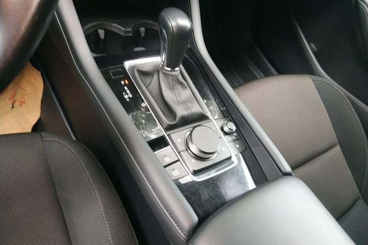 Used Mazda Mazda 3 Axela 2020 2.0L Automatic ZhiXuan Edition
