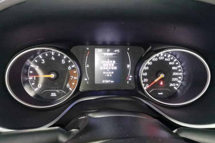 Used  Compass 2017 200T Automatic Enjoyment Version
