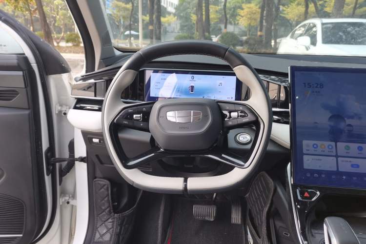 Used Geely Auto FX11 2023 1.5TD DCT Glory Edition