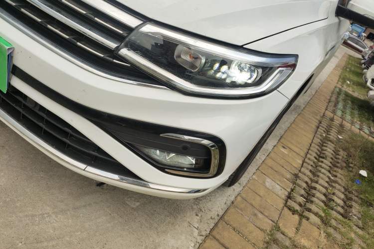 Used Volkswagen Bora 2023 300TSI DSG Prestige Edition
