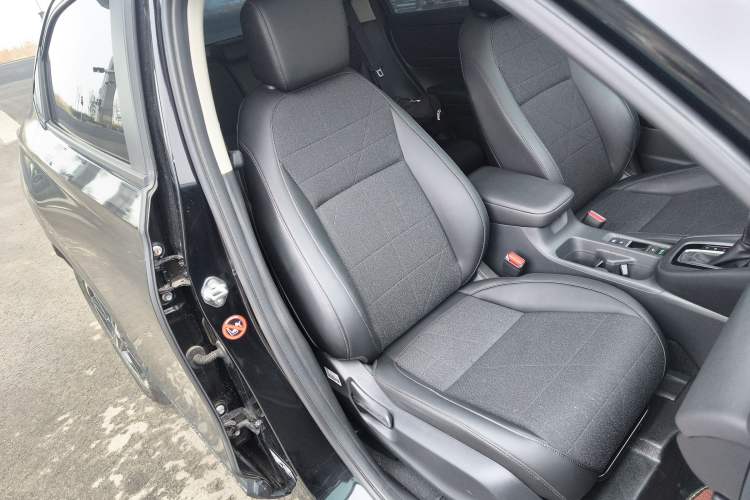 Used Honda Vezel 2023 1.5L CVT Tech Edition