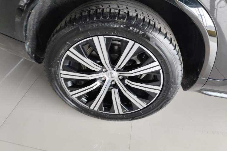 Used Volvo XC90 2021 B5 SmartDrive Luxury Edition 5-seater
