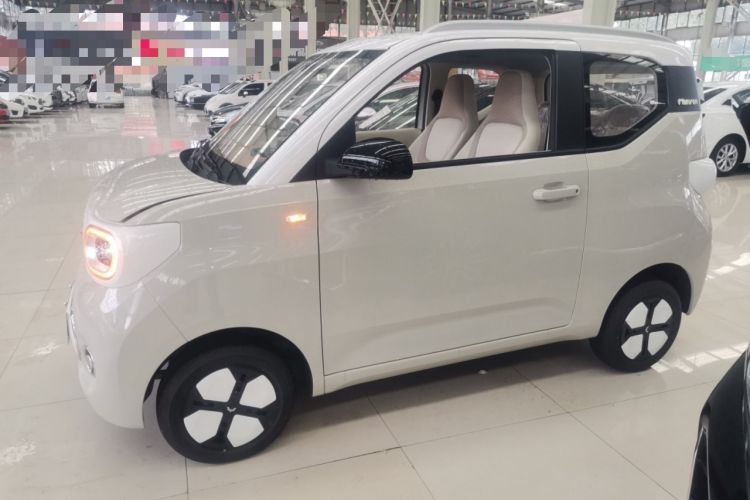 Used Wuling Hongguang MINIEV 2024 3rd Generation 215km Advanced Version
