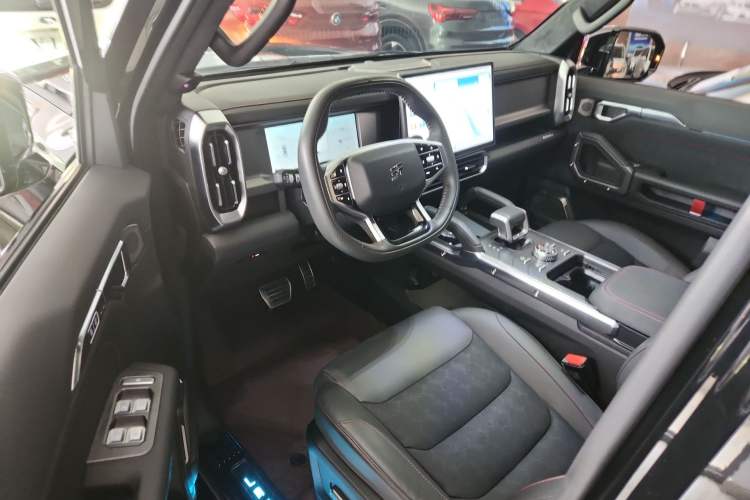 Used JETOUR Traveler 2023 2.0T All-Wheel Drive CrossPRO+
