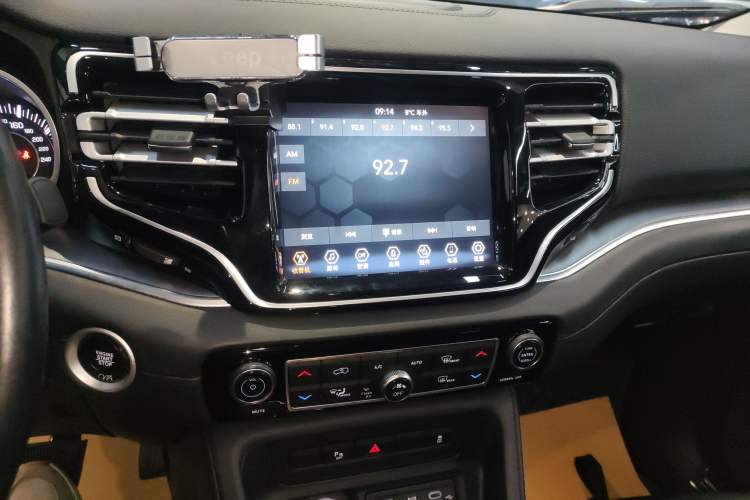 Used  Grand Commander 2022 2.0T Two-Wheel Drive Luxury Version