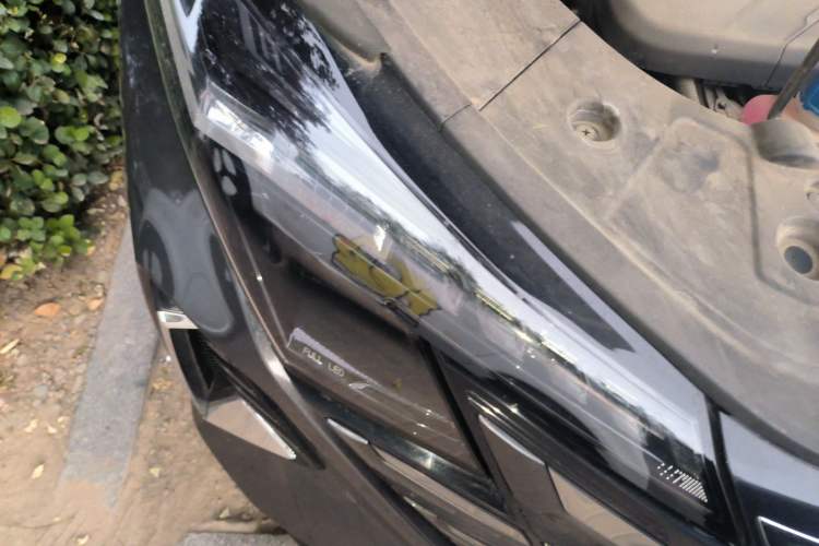 Used Changan UNI-Z New Energy 2024 Blue Whale Smart Electric iDD 125km Excellence Model
