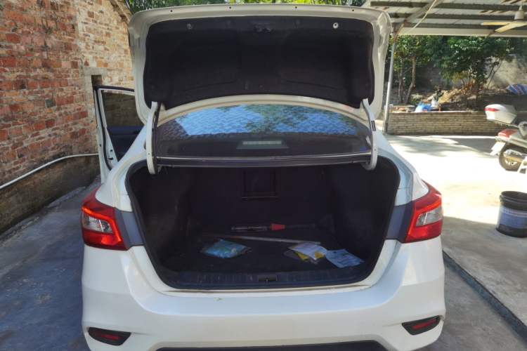 Used Nissan Sylphy 2019 1.6XV CVT Smart Connect Luxury Edition China VI Standard