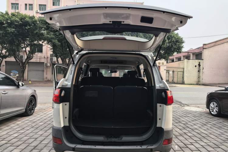 Used Dongfeng Fengon 370 2016 1.5L Manual Luxury 7-Seater