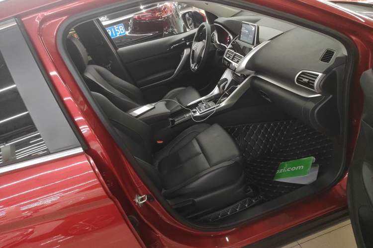 Used Mitsubishi Eclipse Cross 2019 1.5T CVT Two-Wheel Drive Dream Edition China VI Standard
