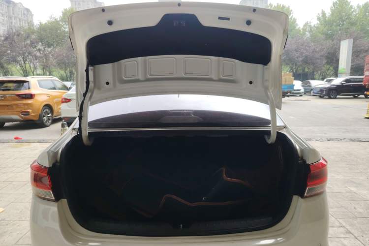 Used Kia K2 2017 Sedan 1.4L Manual Transmission GLS
