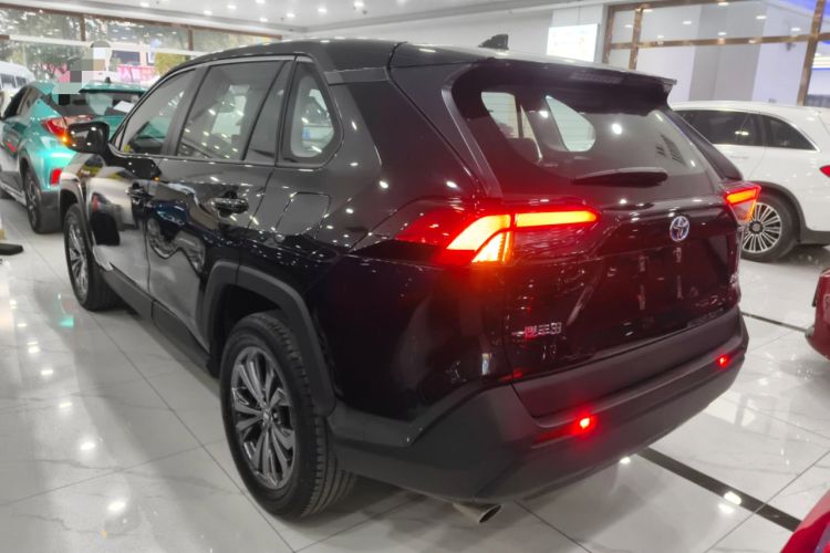 Used Toyota RAV4 2023 Dual-Motor 2.5L E-CVT Two-Wheel Drive Elite Edition
