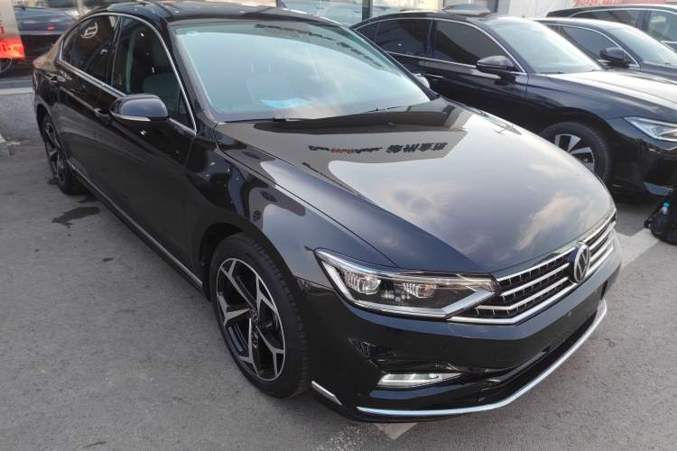 Used Volkswagen Magotan 2023 2 Million Units Limited Edition 280TSI DSG Leading Version