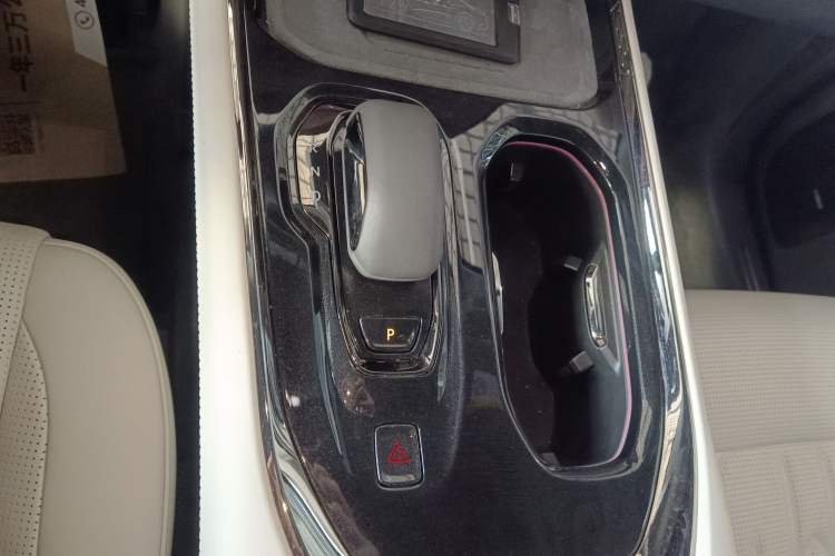 Used Zeekr 009 2024 Six-Seat Executive Version 4WD 108 kWh