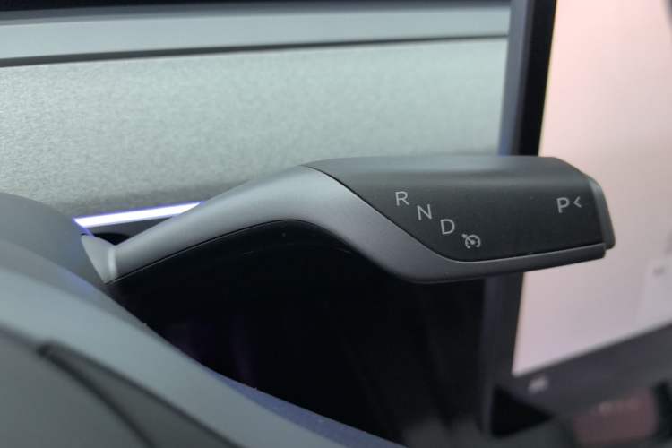 Used Tesla Model Y 2024 Rear-Wheel-Drive Version