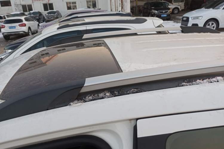 Used Chevrolet Trax 2016 1.4T Manual Two-Wheel Drive Comfort Version with Sunroof
