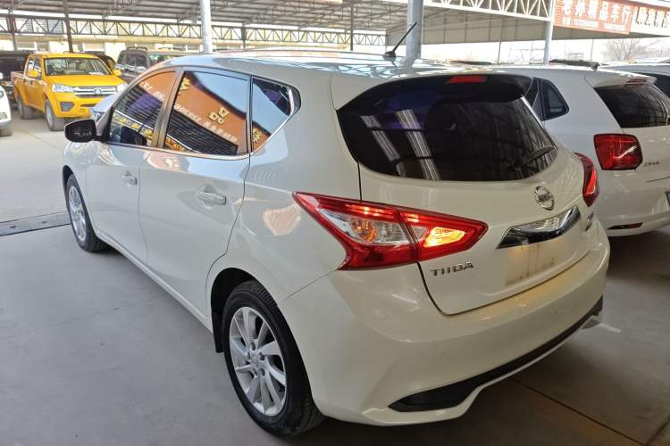 Used Nissan Tiida 2016 1.6L CVT Cool Dynamic Edition