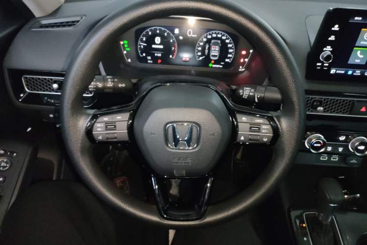 Used Honda Civic 2023 240TURBO CVT Dynamic · Center Stage Special Edition
