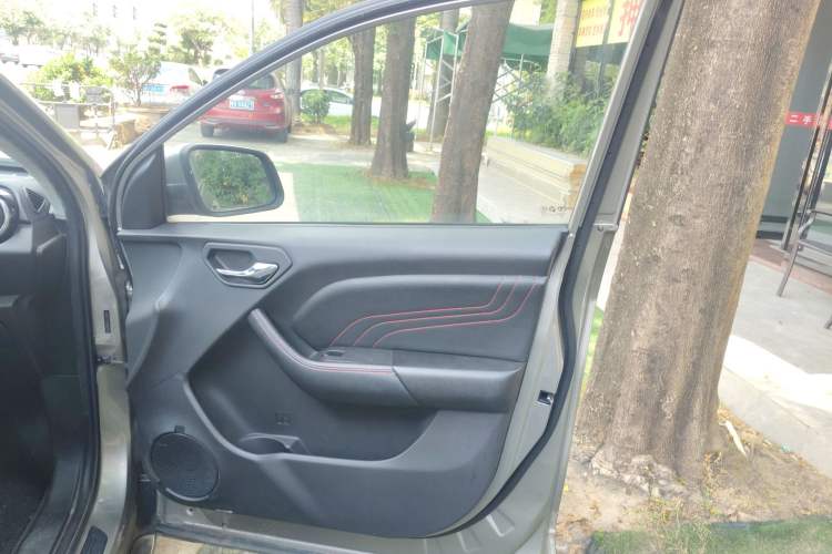 Used Soueast DX3 2018 1.5T CVT Luxury Model
