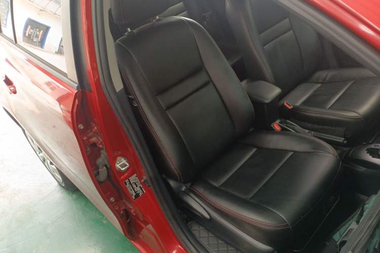 Used Toyota YARiS L 2019 1.5E CVT Dynamic Edition China VI compliant
