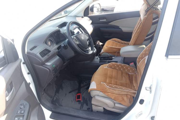 Used Honda CR-V 2012 2.0L two-wheel drive urban version
