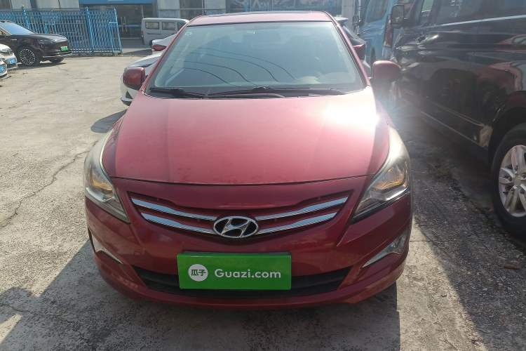 Used Hyundai Verna Ray 2014 1.4L Automatic GLX

