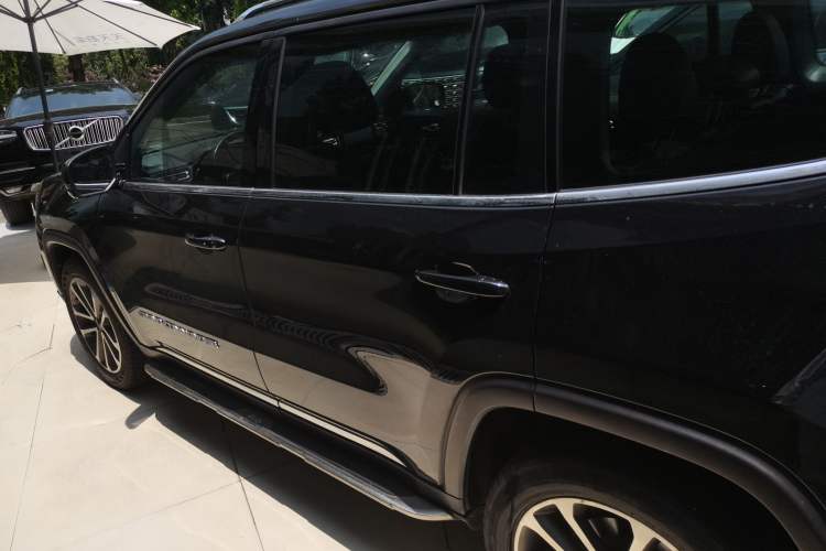 Used  Grand Commander 2018 2.0T Four-Wheel Drive Enjoyment Edition China VI
